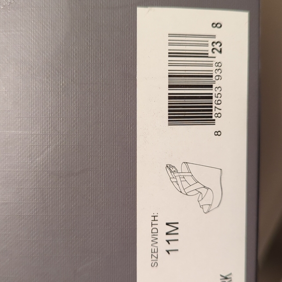 Vince Camuto, size 11, black cork wedges - Picture 4 of 4